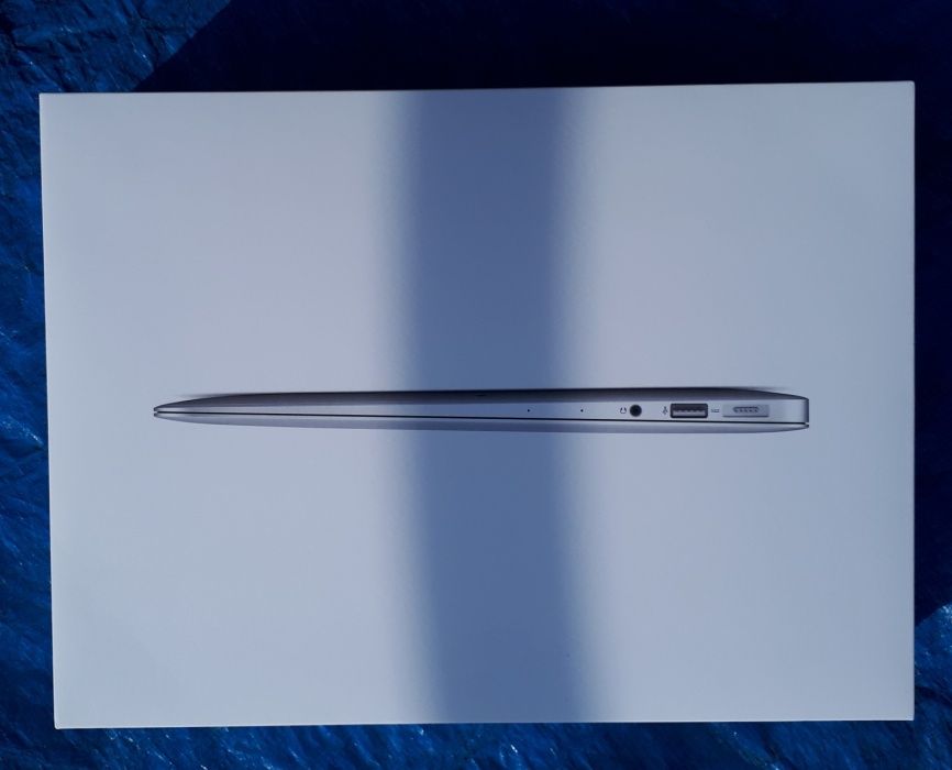 Karton Macbook Air 13" mid 2013