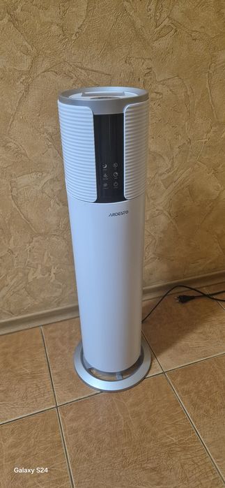 Зволожувач повітря Ardesto USH-M-CNTRTCH-8L-W