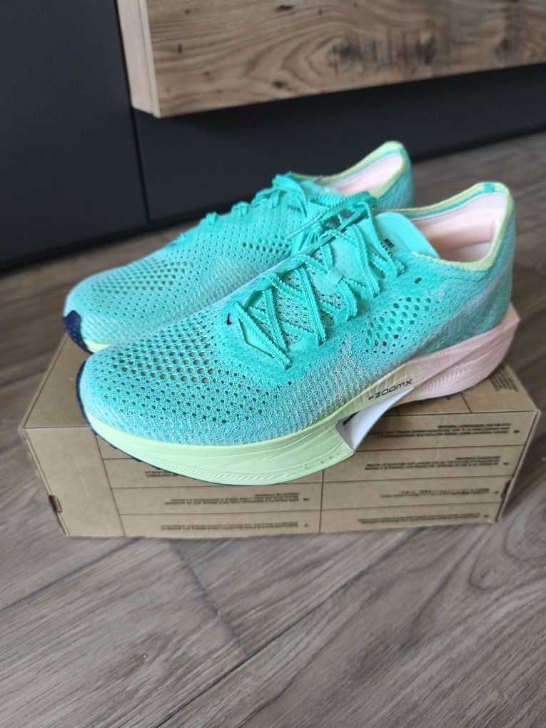 Buty do biegania Nike WMNS Invincible Run FK 3