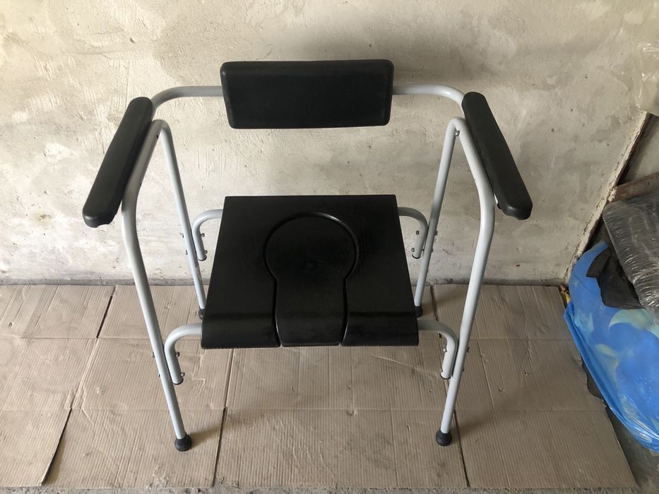 Продам стул судно для инволидов