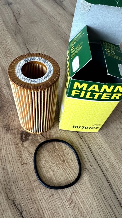 Масляний фільтр MANN-FILTER  HU 7012 z