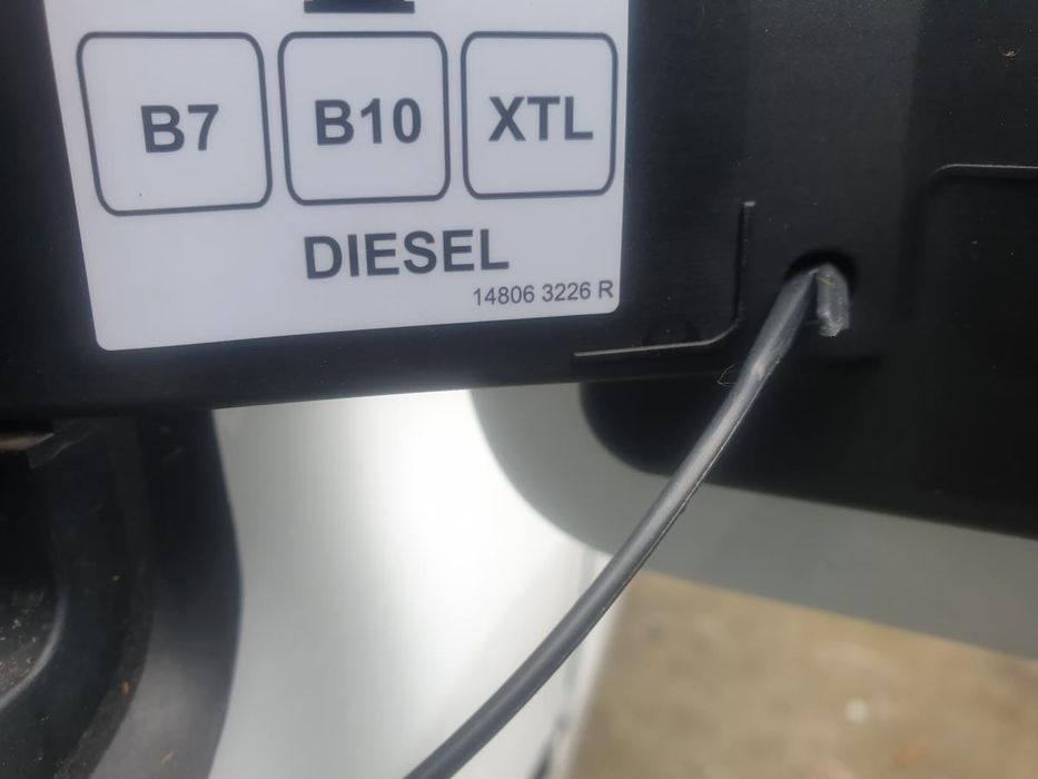 Tampa depósito combustível RENAULT Kangoo III