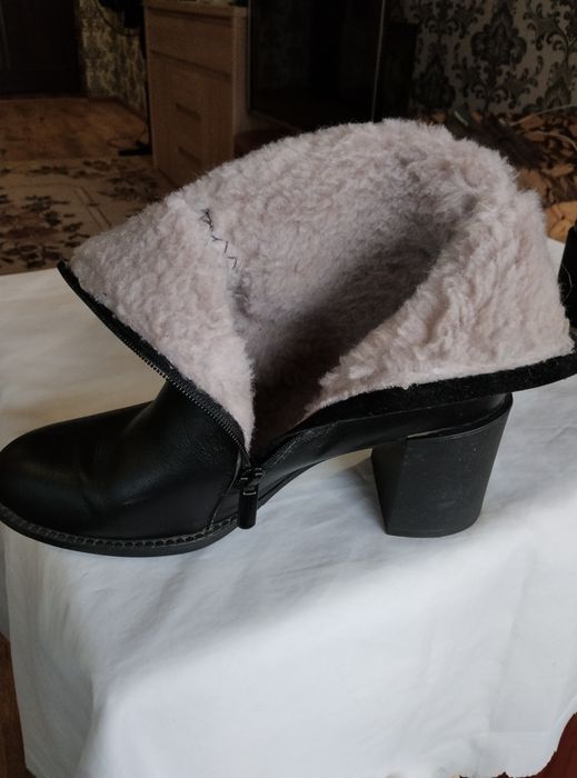 Продам зимні сапожки