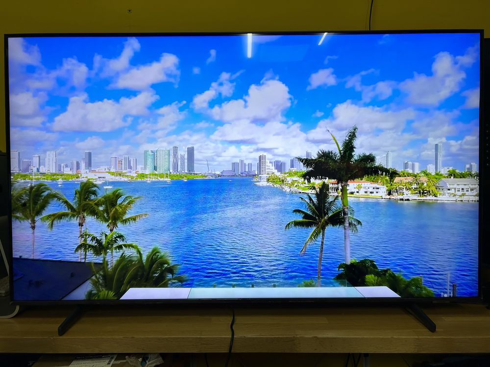 QLED Samsung 55” QE55Q60BAUXUA, ультратонкий дизайн.