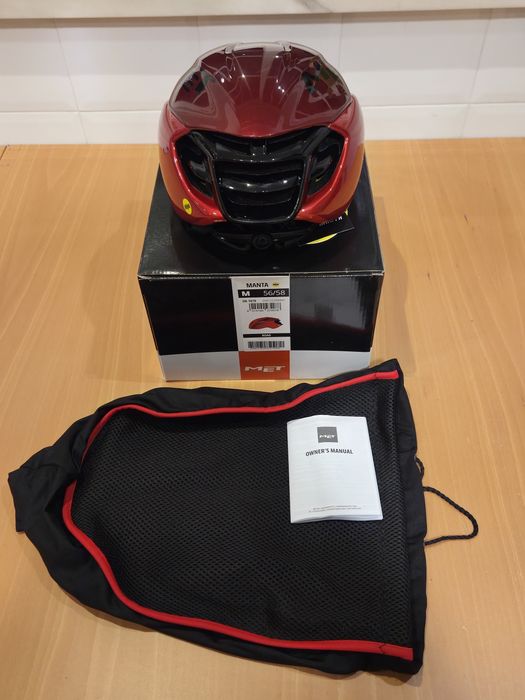 Capacete MET MANTA