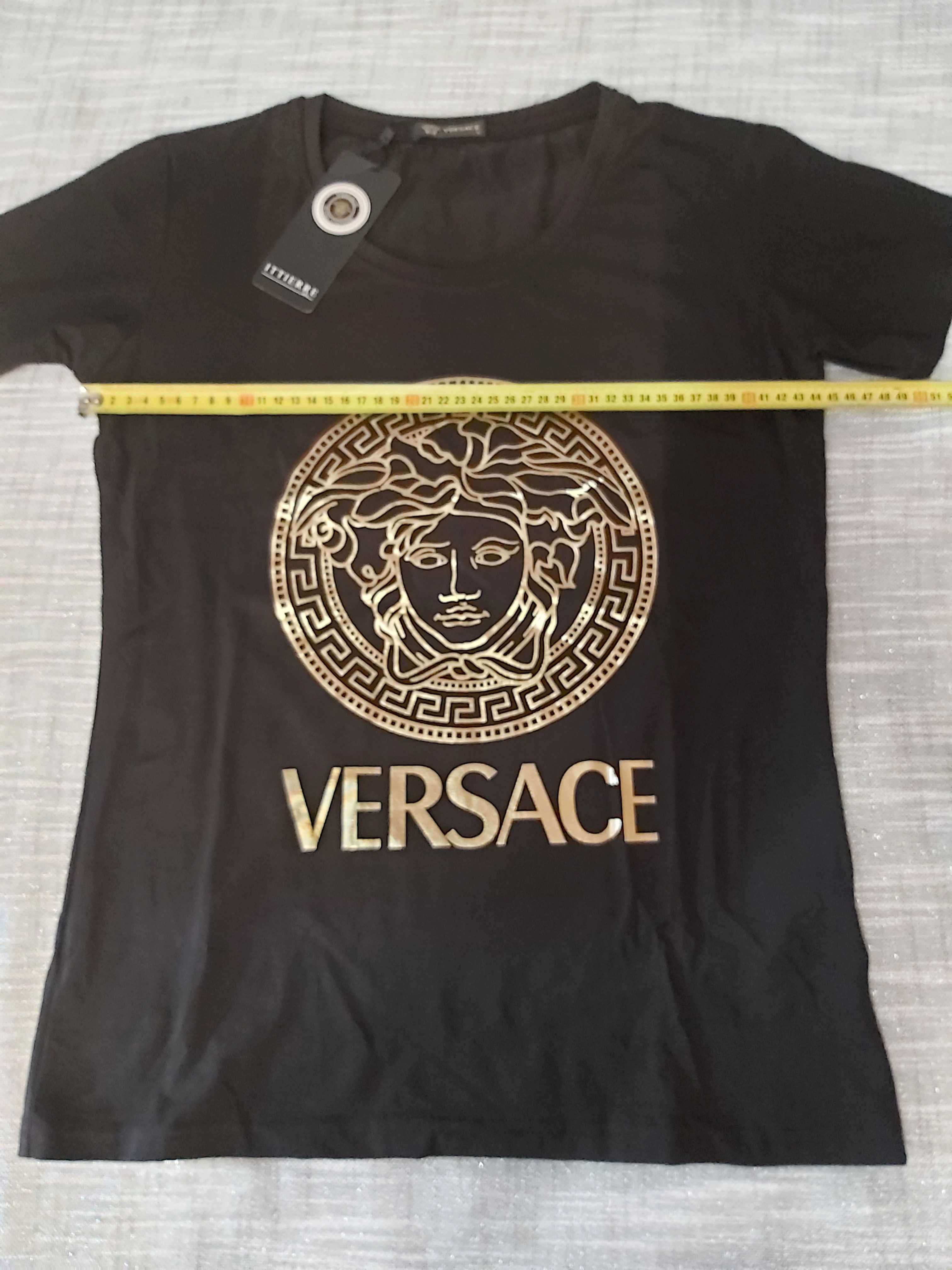 Koszulka T-shirt czarna Versace roz.L szer.45 cm nowa cena 249 zł.