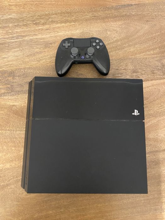Playstation 4 +Pad
