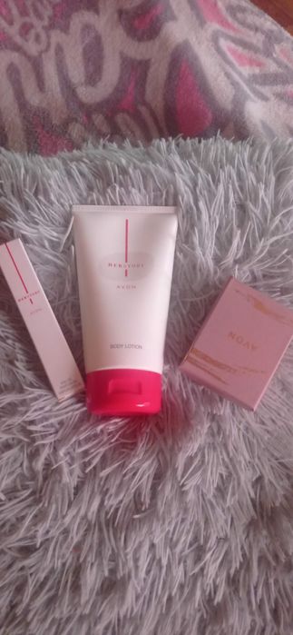 Balsam i perfumeria Her Story od Avon plus bransoletka