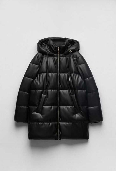 Новий пуховик Zara, екошкіра, розмір С, оригінал

Чорний колір, прекра