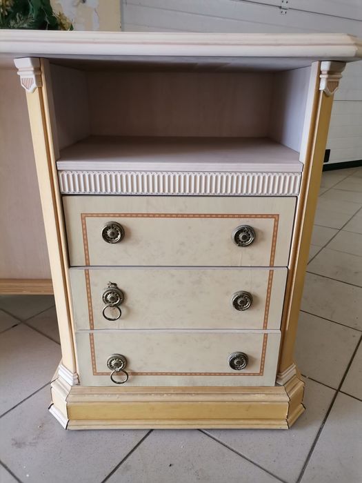 Conjunto de Quarto em Madeira