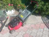 Продам газонокосилку
