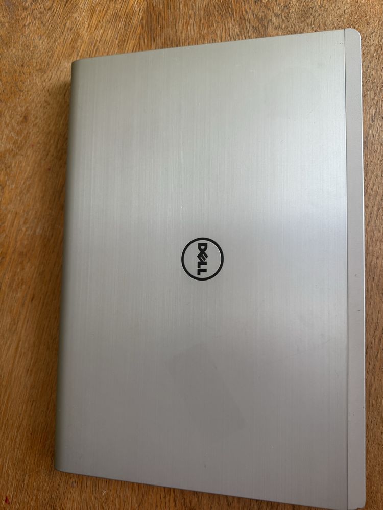 Dell Inspiron 17 5000 series
