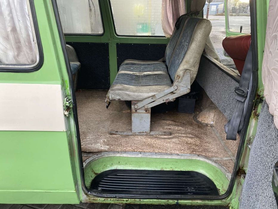 Мікроавтобус пасажир РАФ , на ходу, на ГАЗу, з документами порядок