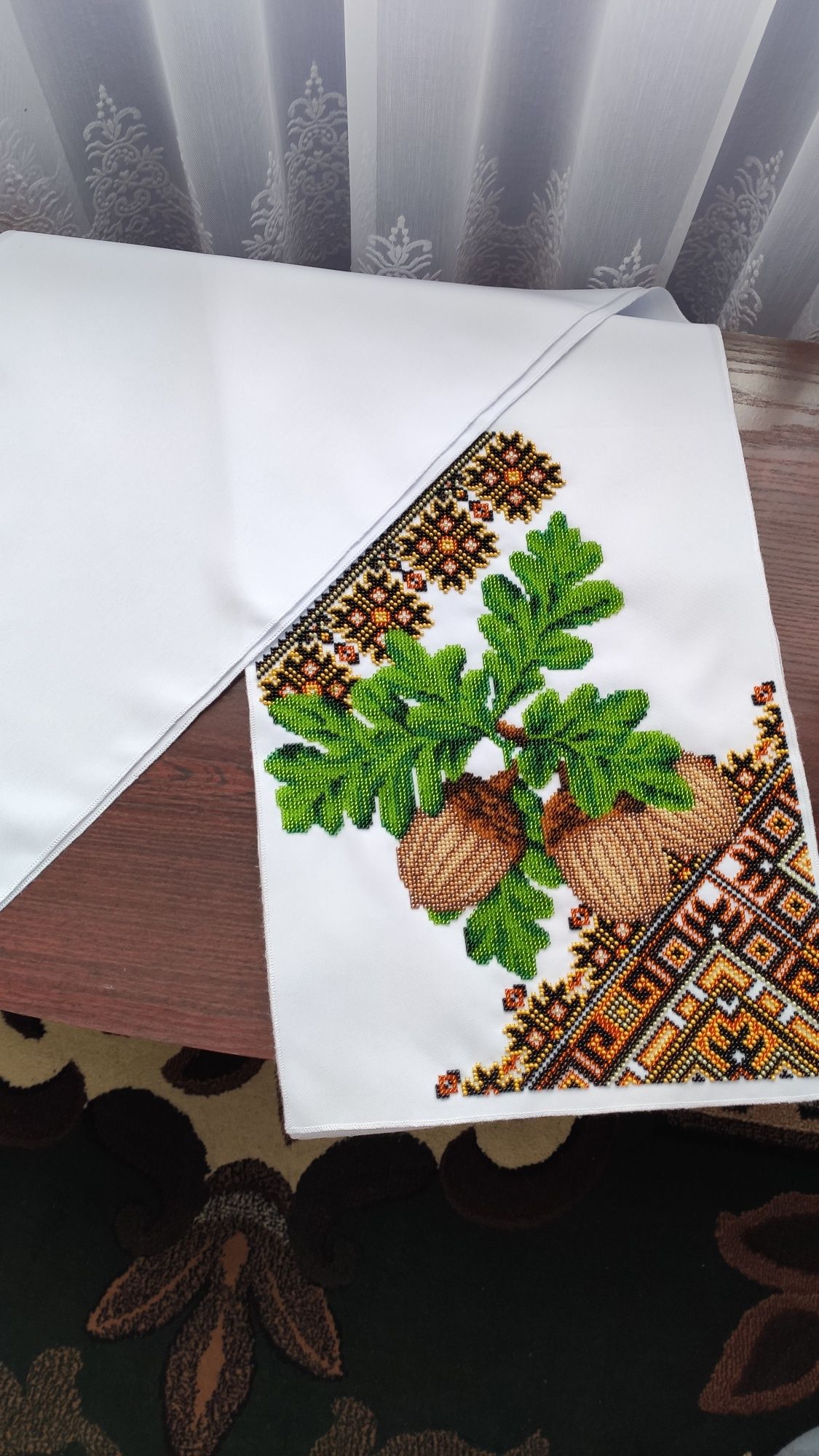 Вишитий бісером рушник