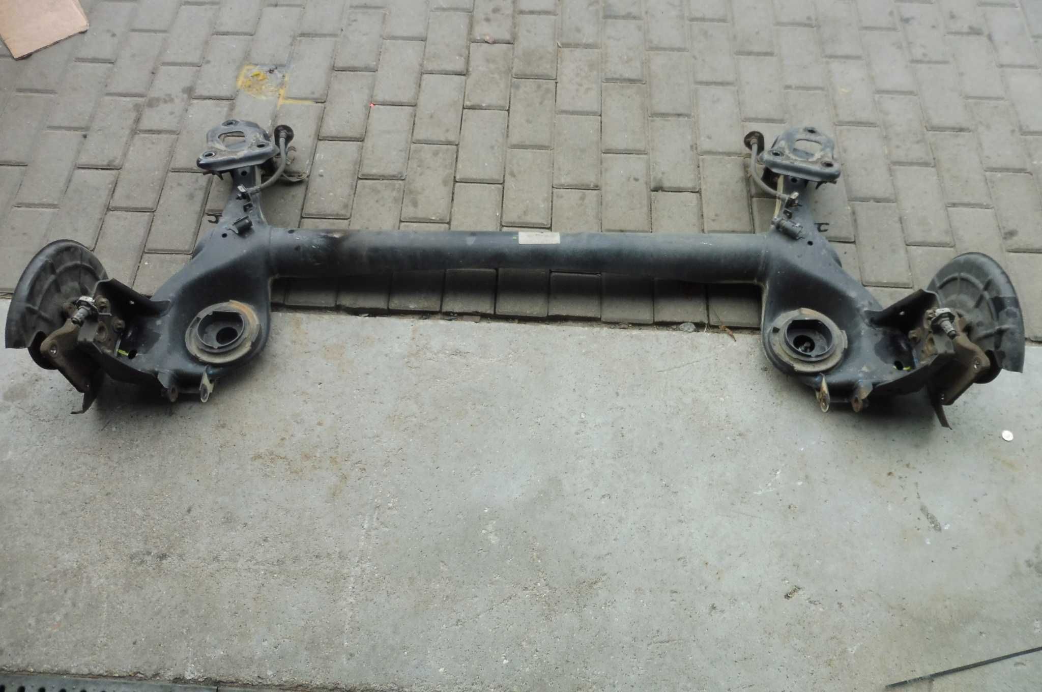 OPEL CORSA E Zawieszenie tył oś tylna belka pod tarcze  14-19r