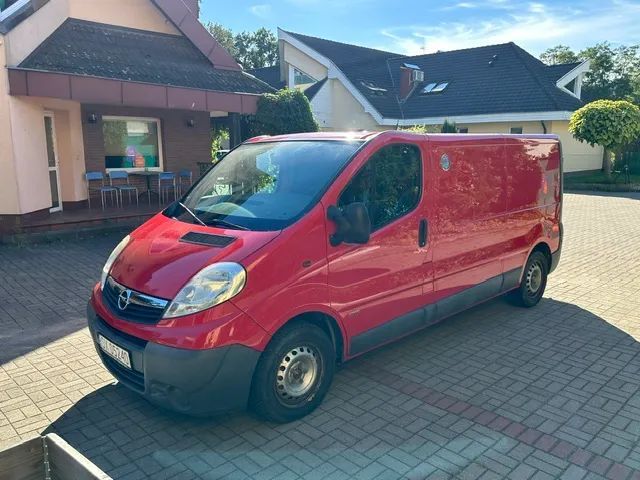 Opel Vivaro  Opel Vivaro 2.0 z zabudową