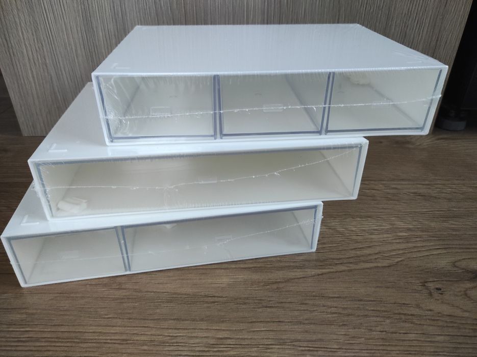 3 organizery białe plastikowe komplet