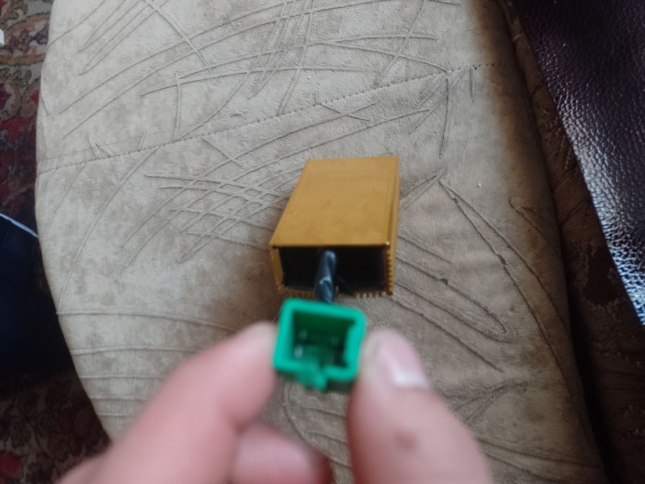 Продам комутатор 450 грн