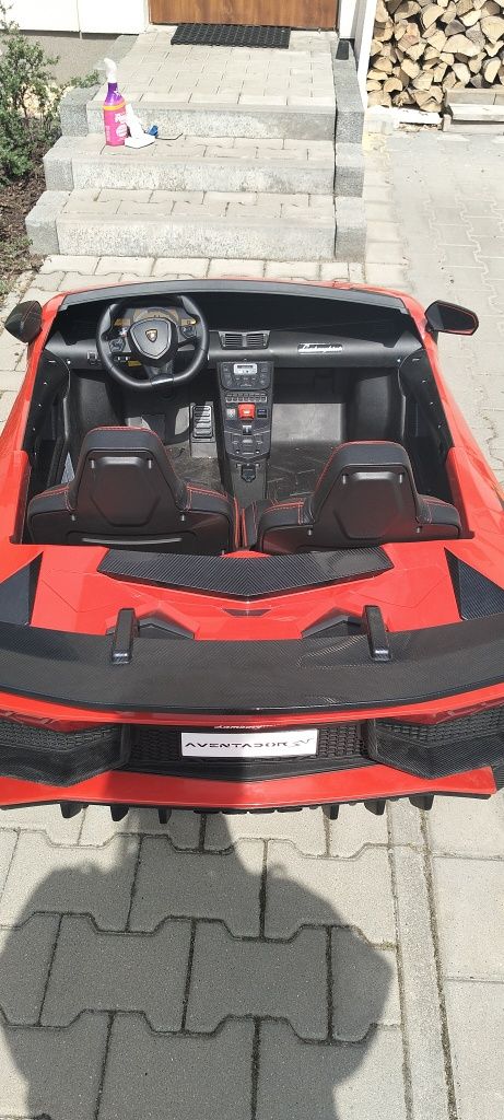 Auto na akumulator Lamborghini Aventador SV 2-osob, max 100 kg