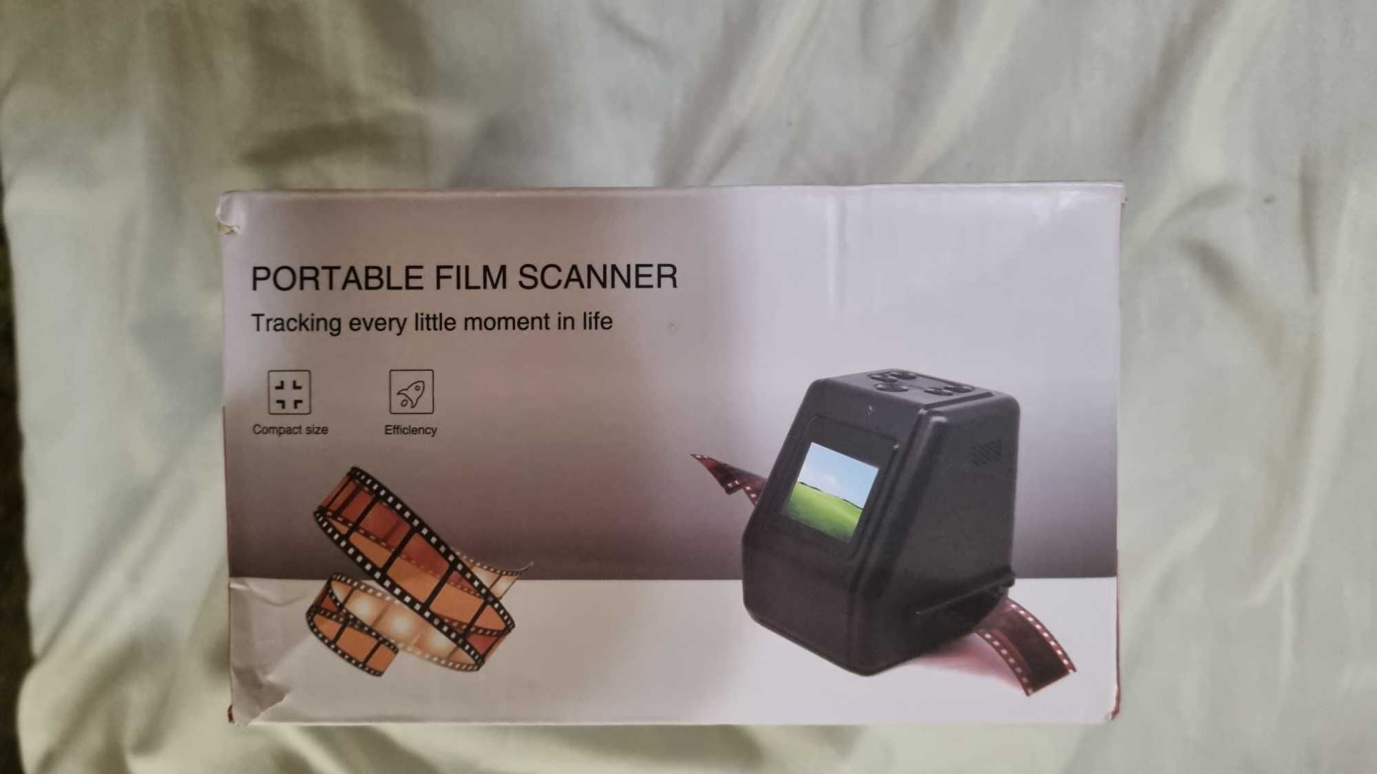 Portable film scanner