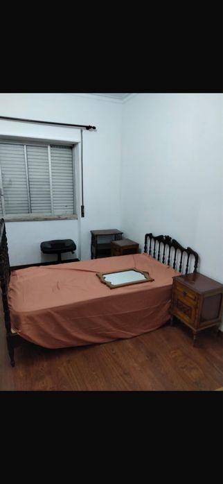 Arrenda-se quarto para estudantes