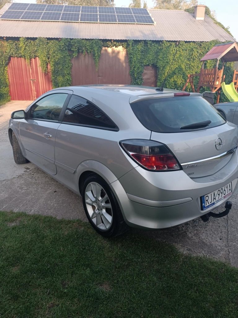 Opel Astra GTC 1.7cdti