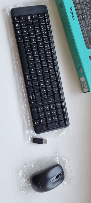 Logitech MK220 combo