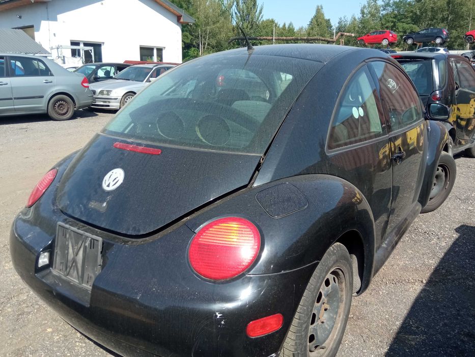 VW New Beetle 2.0 AVH *na części*