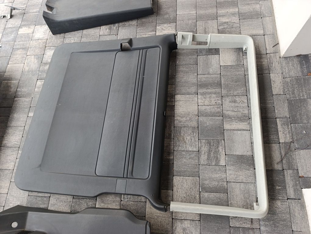 Środek kompletny wnętrze tapicerki caravelle  VW T5 T6 Różne wersje