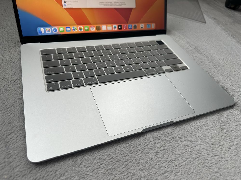 Apple MacBook Air A2941 15” m2/8/512