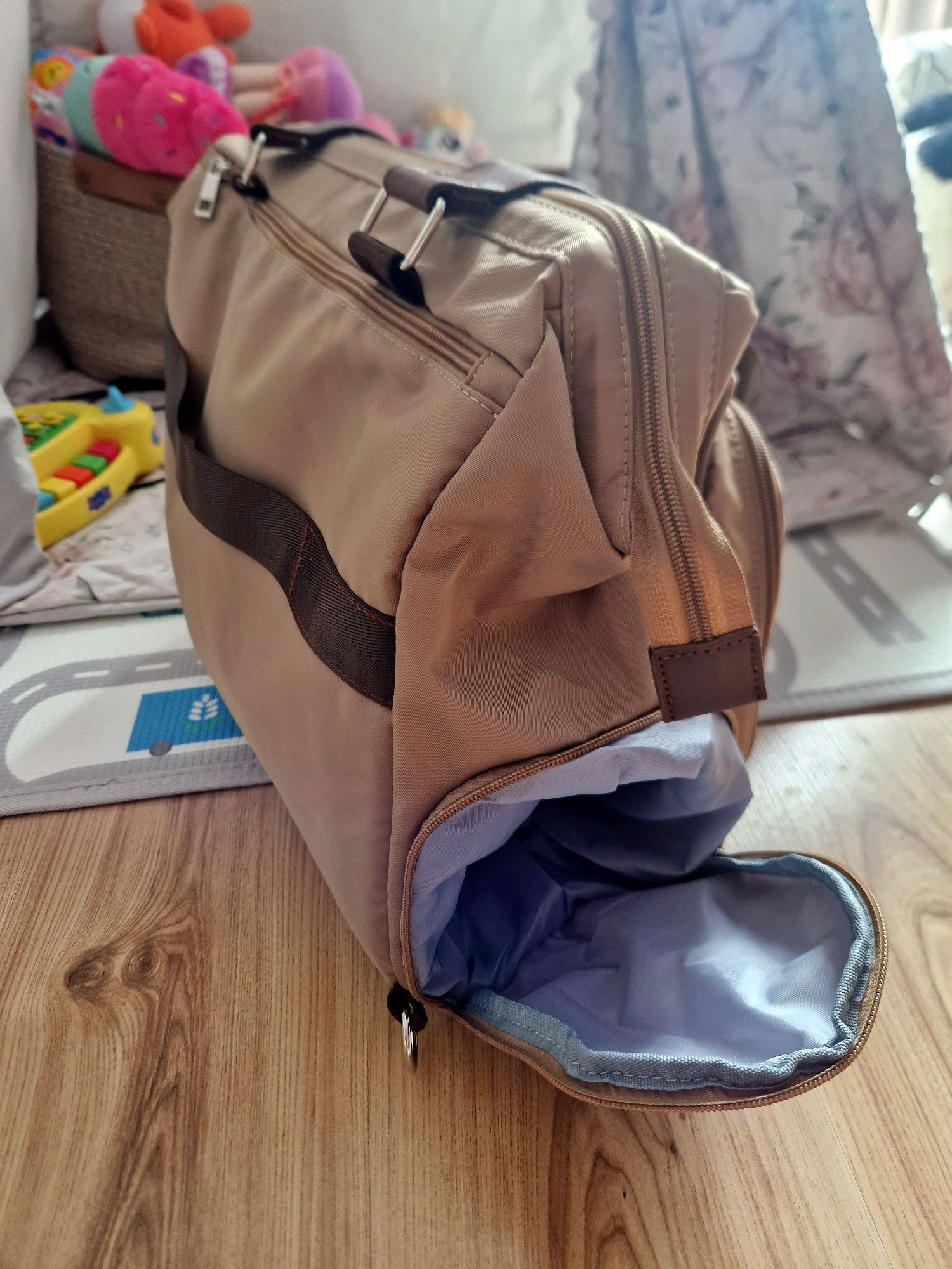 Duża torba mommy bag dla mamy i dziecka plus mata do przewijania