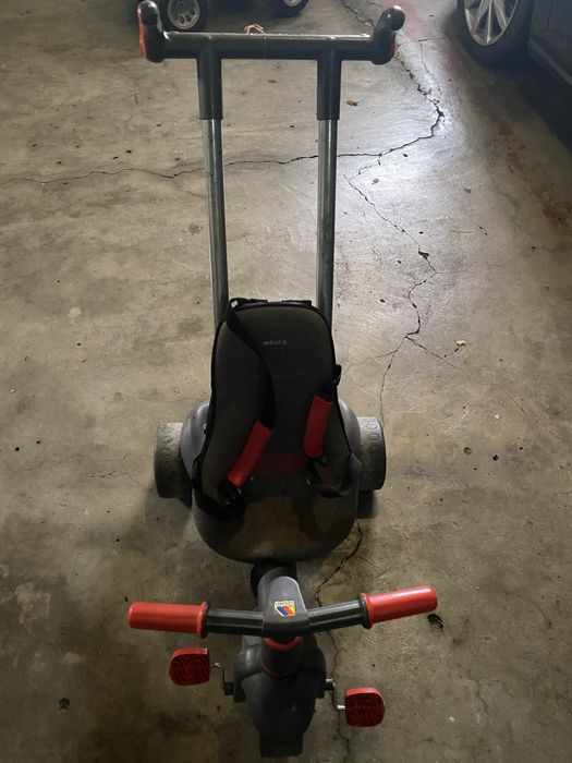 Triciclo para crianças até 4 anos