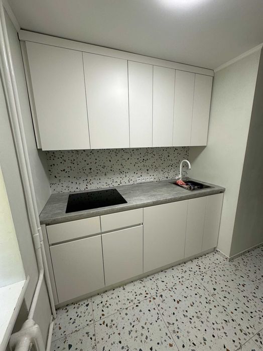 Кухні  Львів доставка монтаж на замовлення серійні кухні