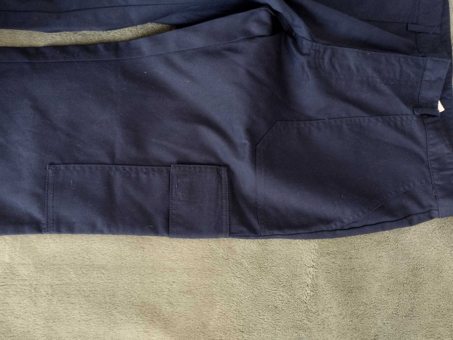 Nowe spodnie robocze męskie 34S