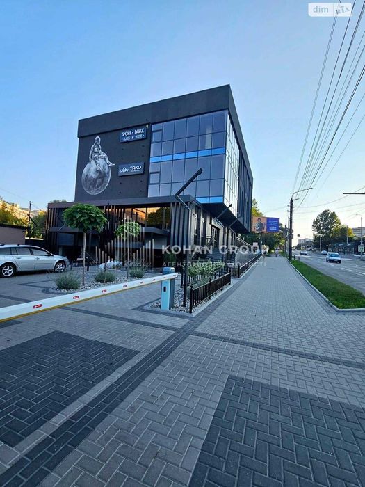 Продаж фасадного комерційного приміщення 268,5 м² | 2–3 поверхи |