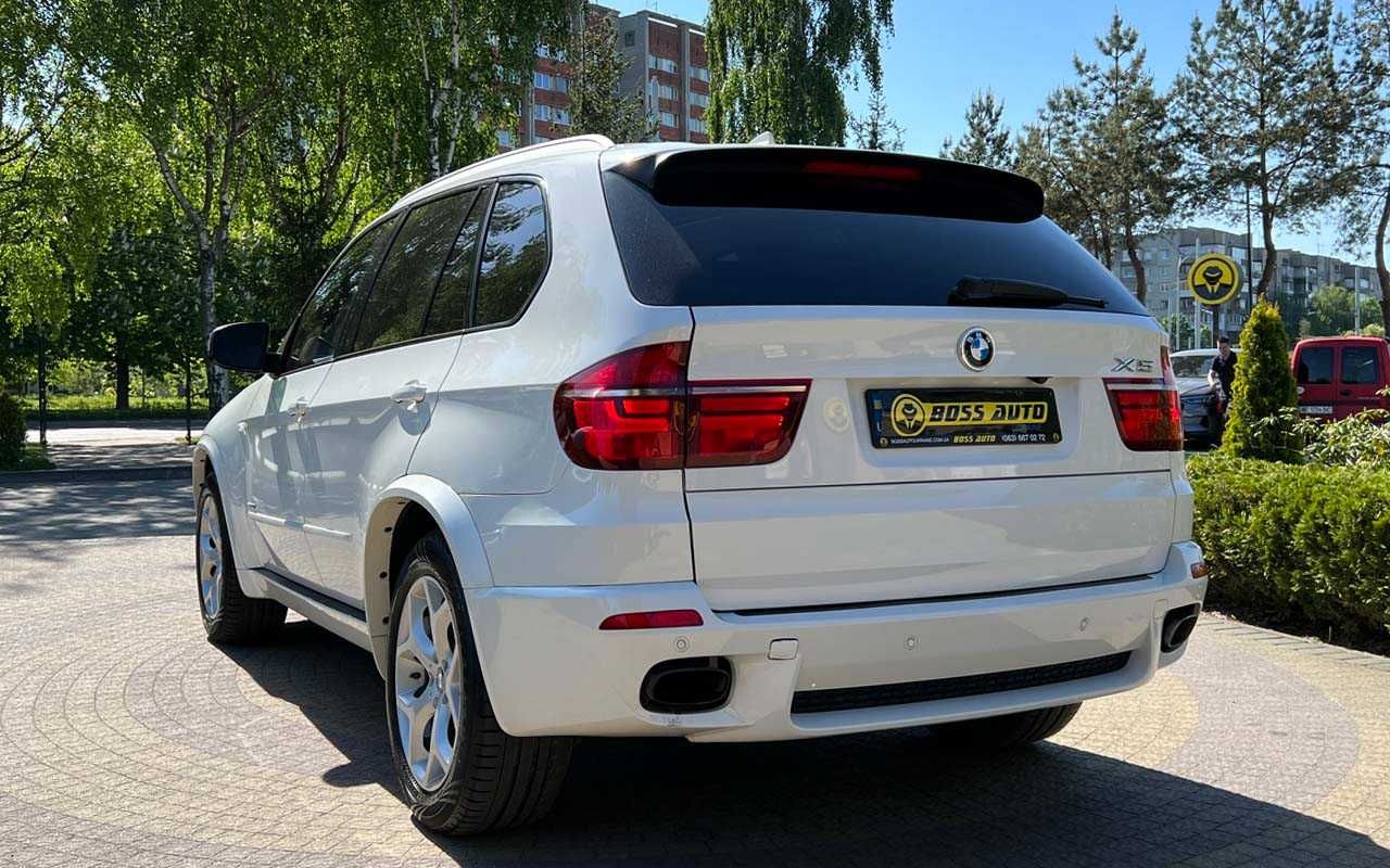 BMW X5 2011 року