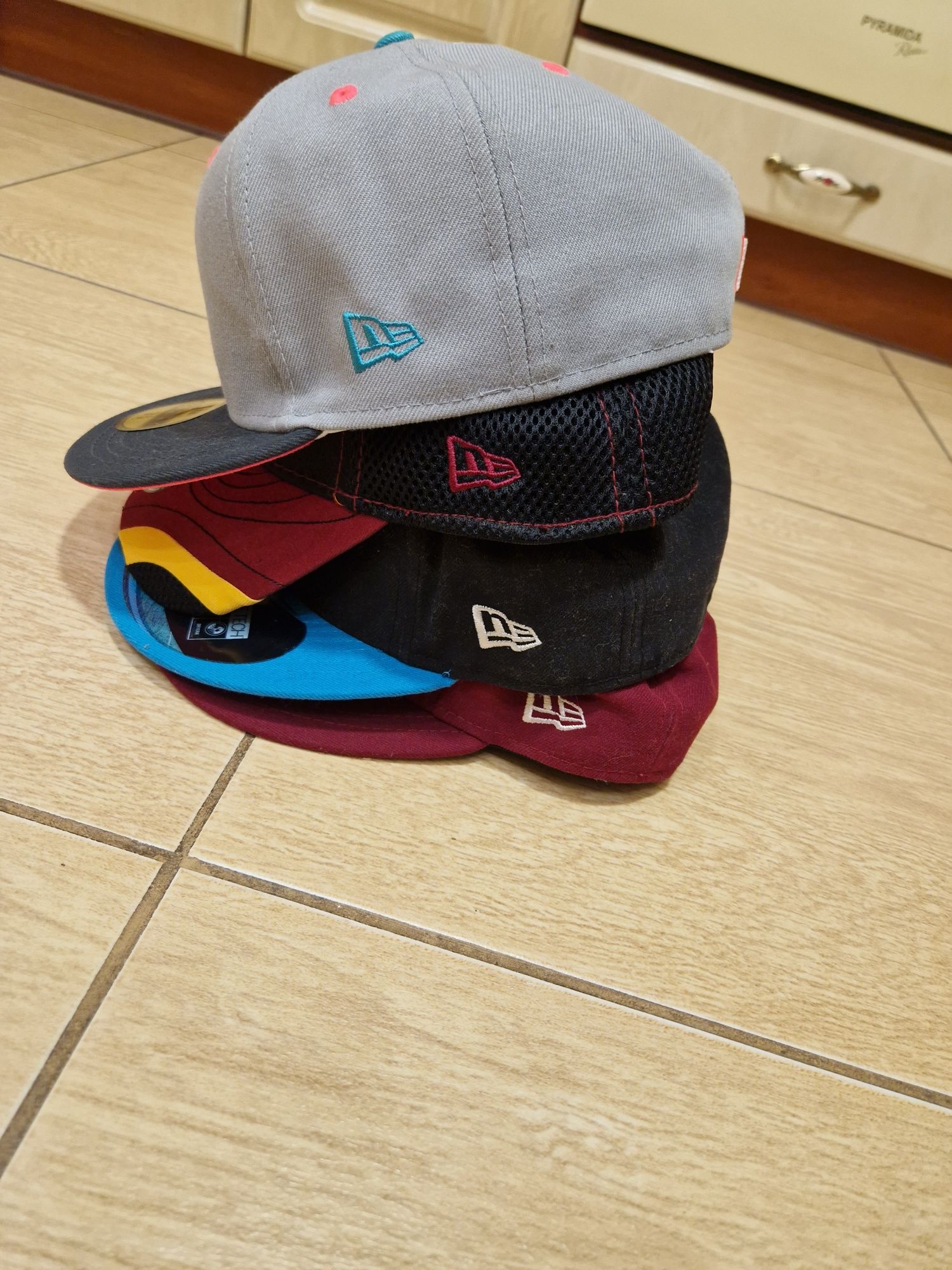 Кепки New Era - NY, Carolina Panthers, Washington Redskins