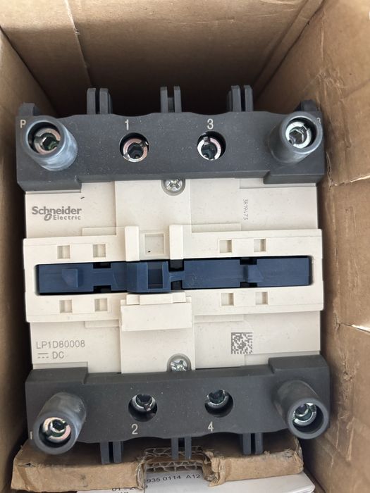 Stycznik Schneider Electric LP1D80008BD