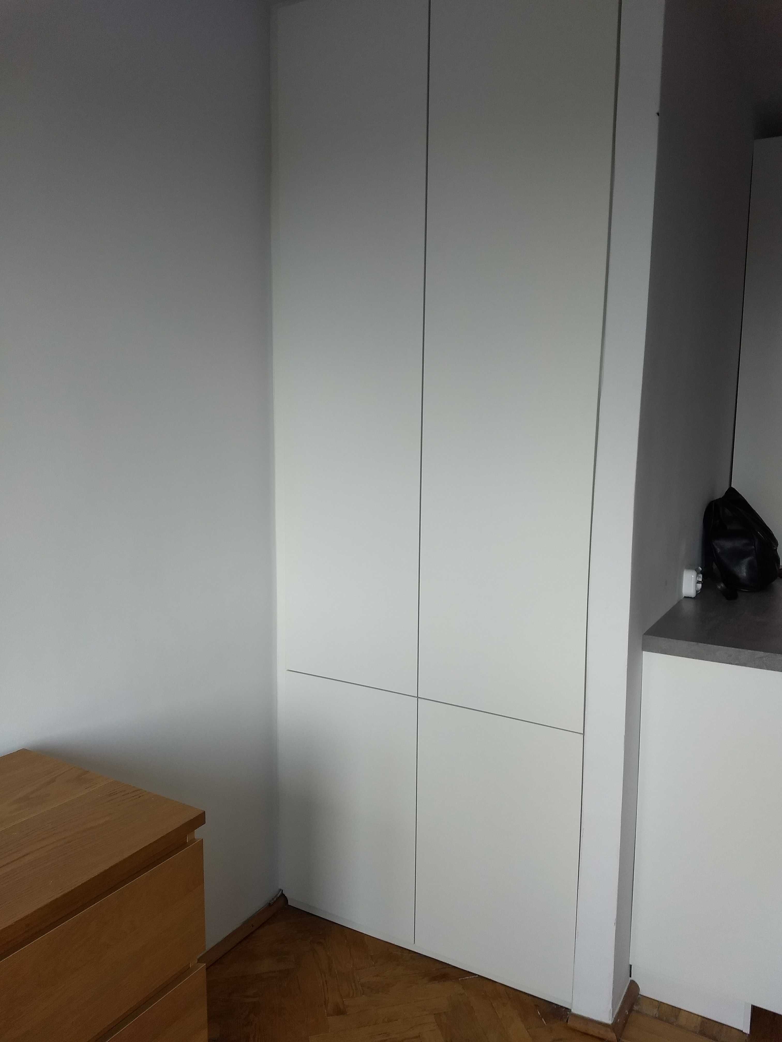 Kawalerka z balkonem przy stacji metra Pole Mokotowskie