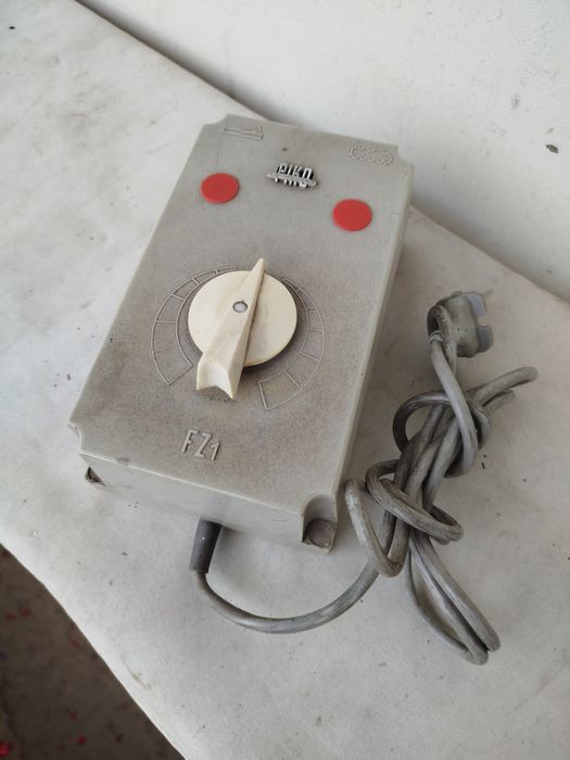 Stary sprawny transformator kolejki Piko