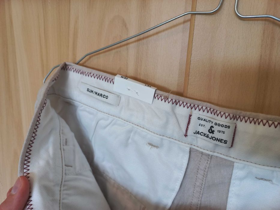 [Nowe z metką] Męskie kremowe spodnie chino Jack & Jones W32 L34