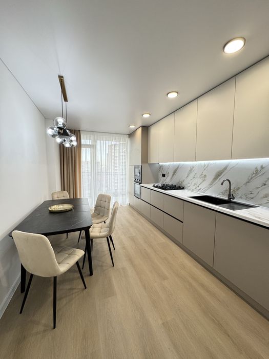 Продам шикарну велику 1,5 кімнатну квартиру із інд.газовим оп, балкон