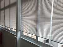 Estores laminados, cortinados