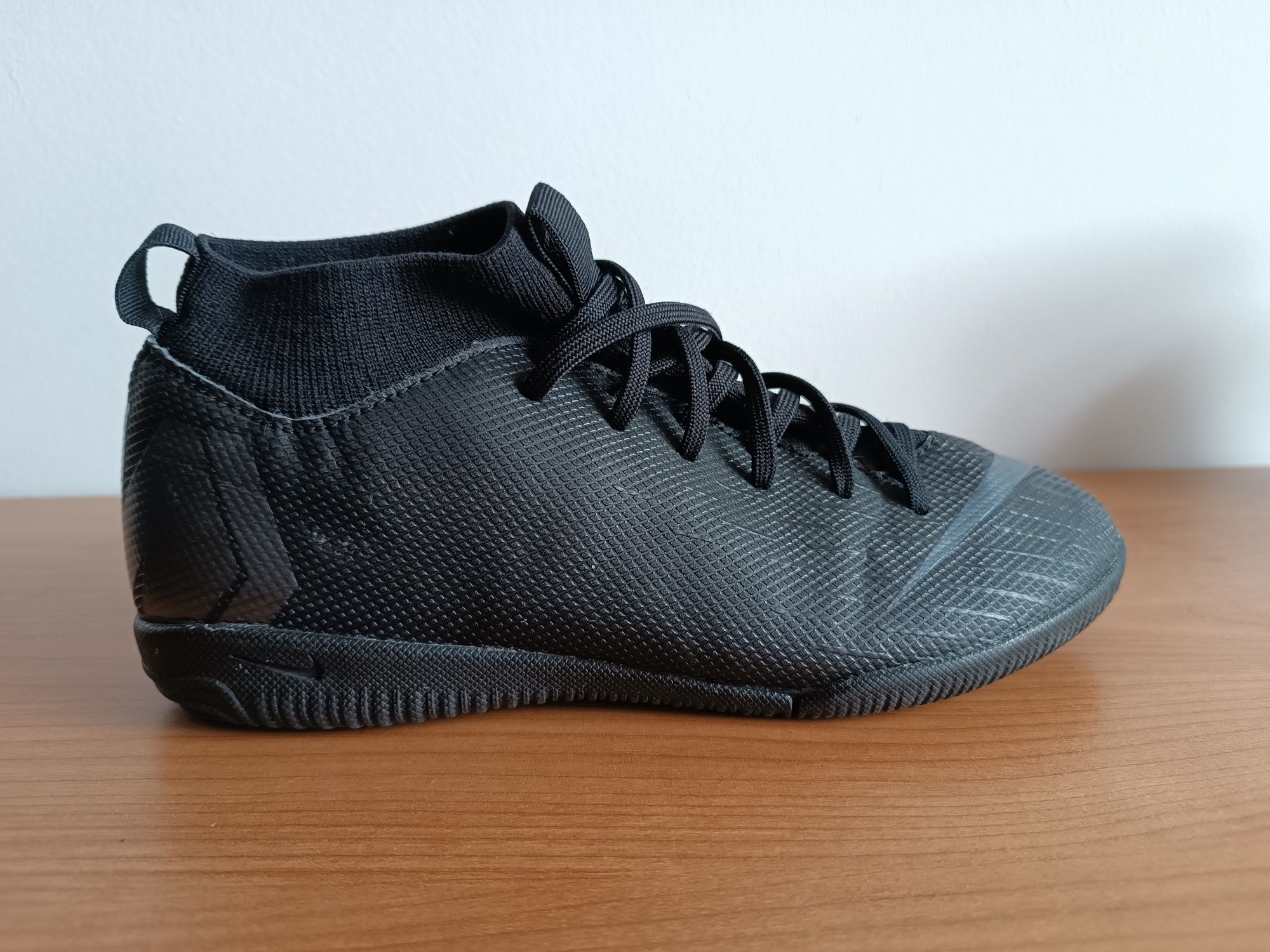 Adidas Mercurial buty piłkarskie halówki rozmiar 35