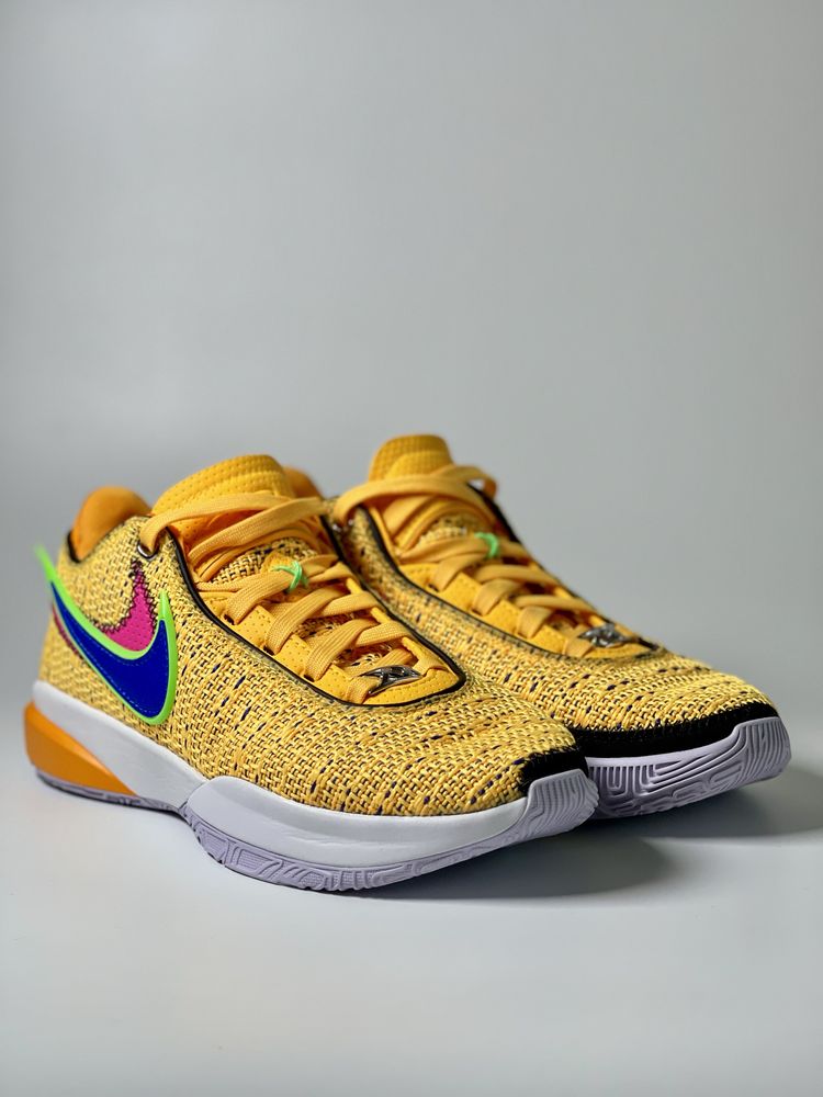 Кросівки Nike Lebron XX Yellow