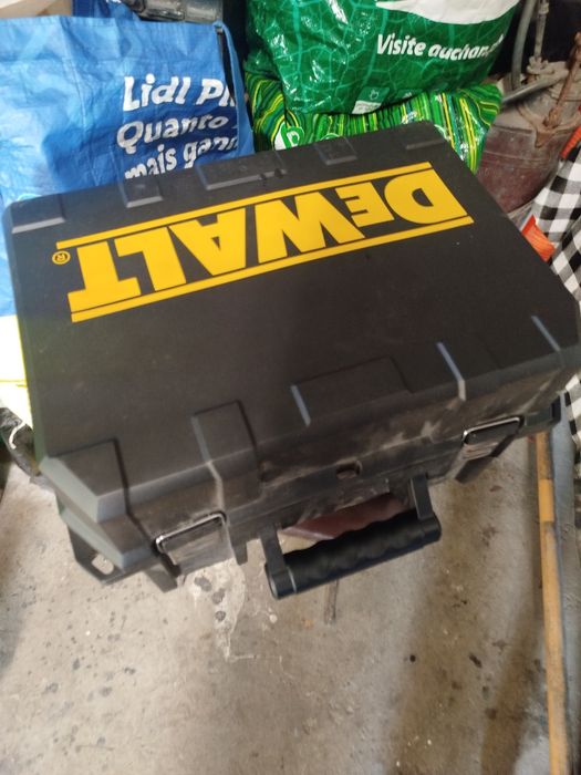 Plaina elétrica Dewalt