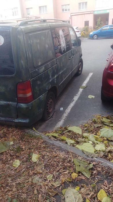 Мерседес віто розбираю по запчастинам кому що потрібно  пишіть