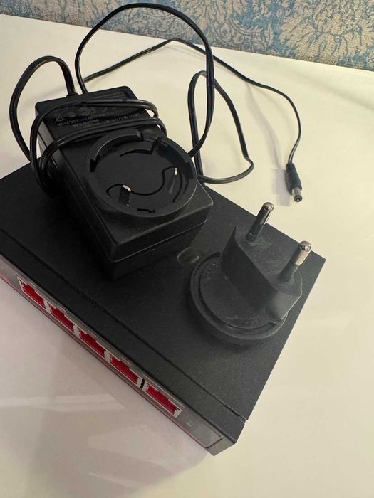 Asustor 2.5Gb Ethernet Switch – 5 portów, szybka sieć dla domu i biura