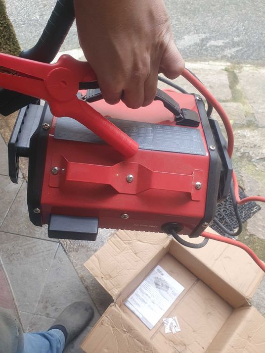 Aparelho de carregar baterias do lidl