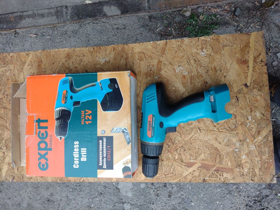 шуруповерт Expert CD 12В без  аккумуляторов